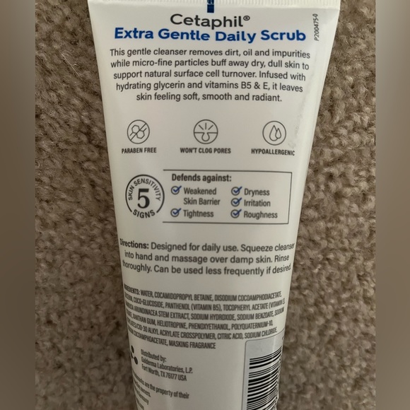 Cetaphil Extra Gentle Daily Scrub - Picture 2 of 5